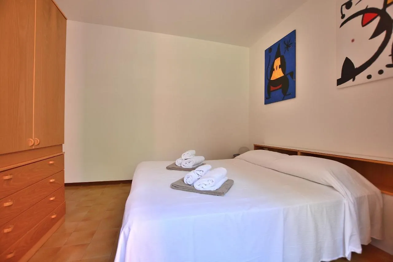 Apartment Joan Miro With Pool Bardolino 0*,  Italien